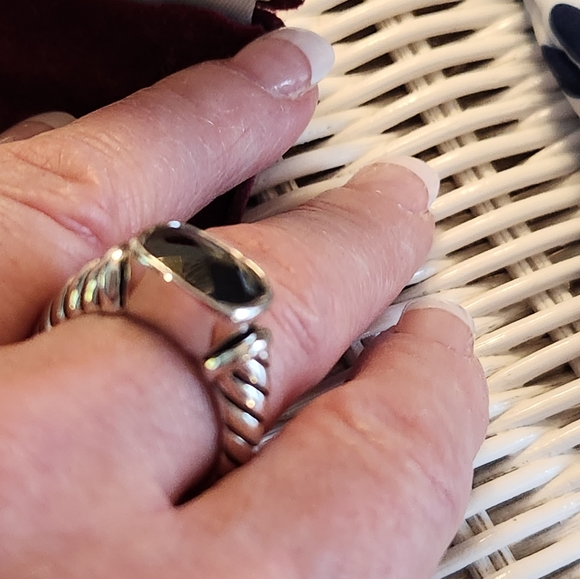 Beautiful  chunky ring , checkerboard faceted, silver tone.. great design.. - Picture 4 of 9